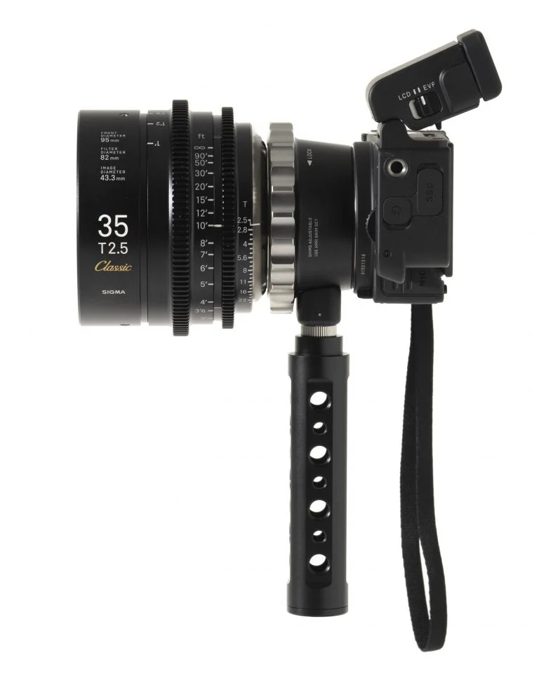 sigma_fp_L_directors_viewfinder-768x964